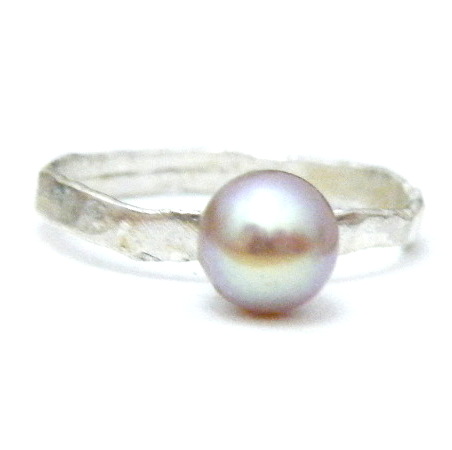 Simple Hammered Finish Ring with Round Pearl